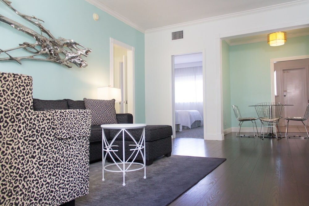 Фото Suites of Dorchester