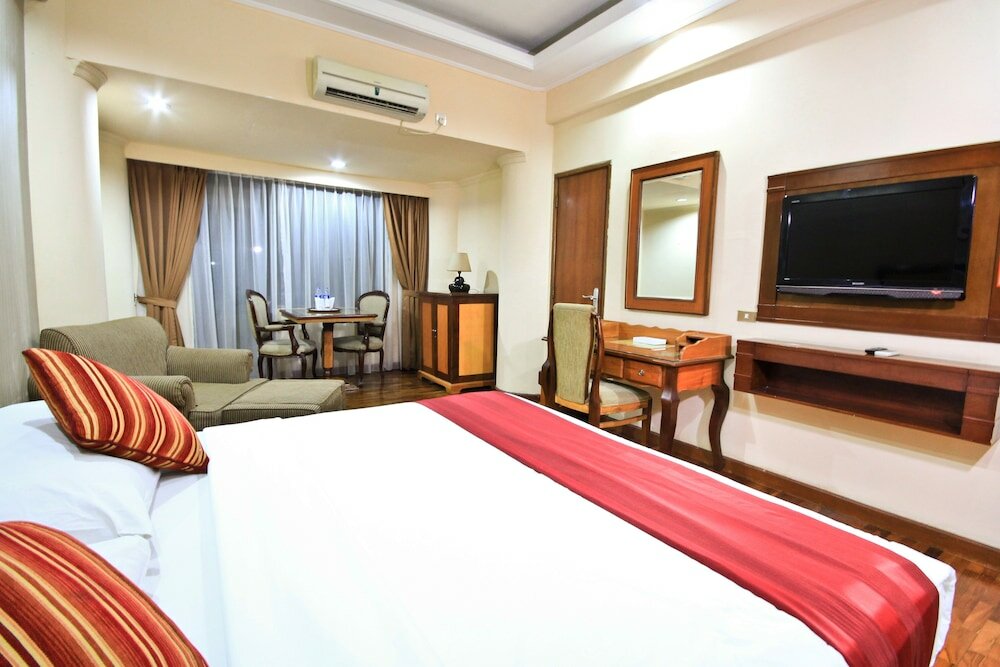 Фото Grand Menteng Hotel