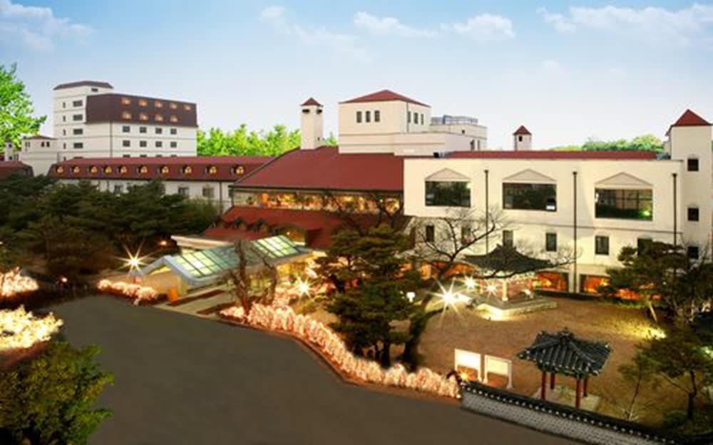 Фото Onyang Hot Spring Hotel