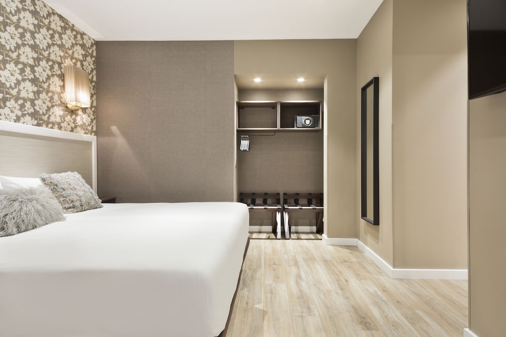 Фото Acta Splendid