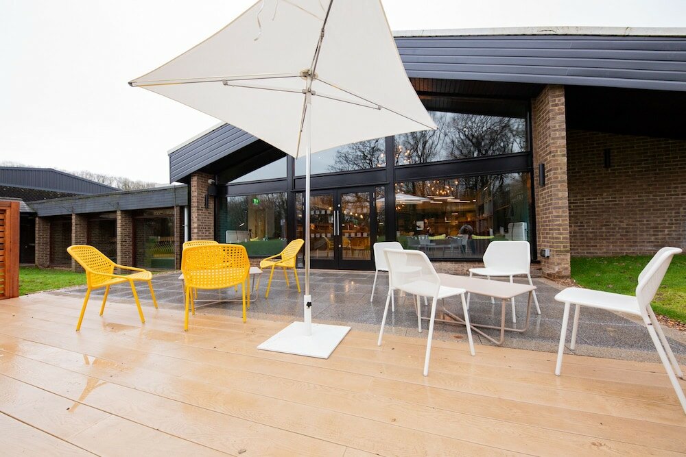 Фото Holiday Inn Newport, an Ihg Hotel