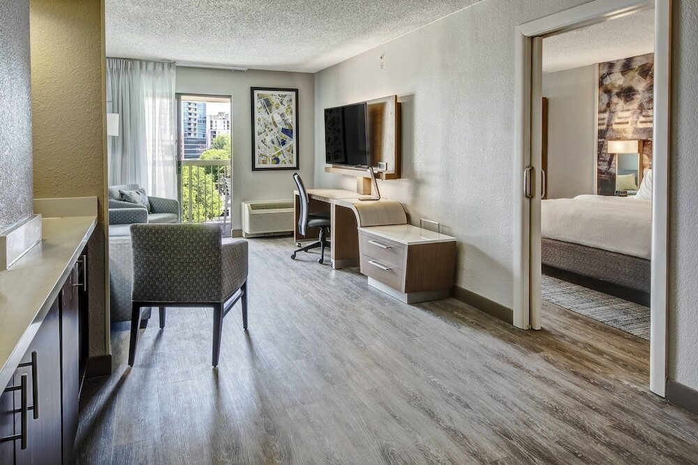 Фото Courtyard by Marriott Vanderbilt-West End