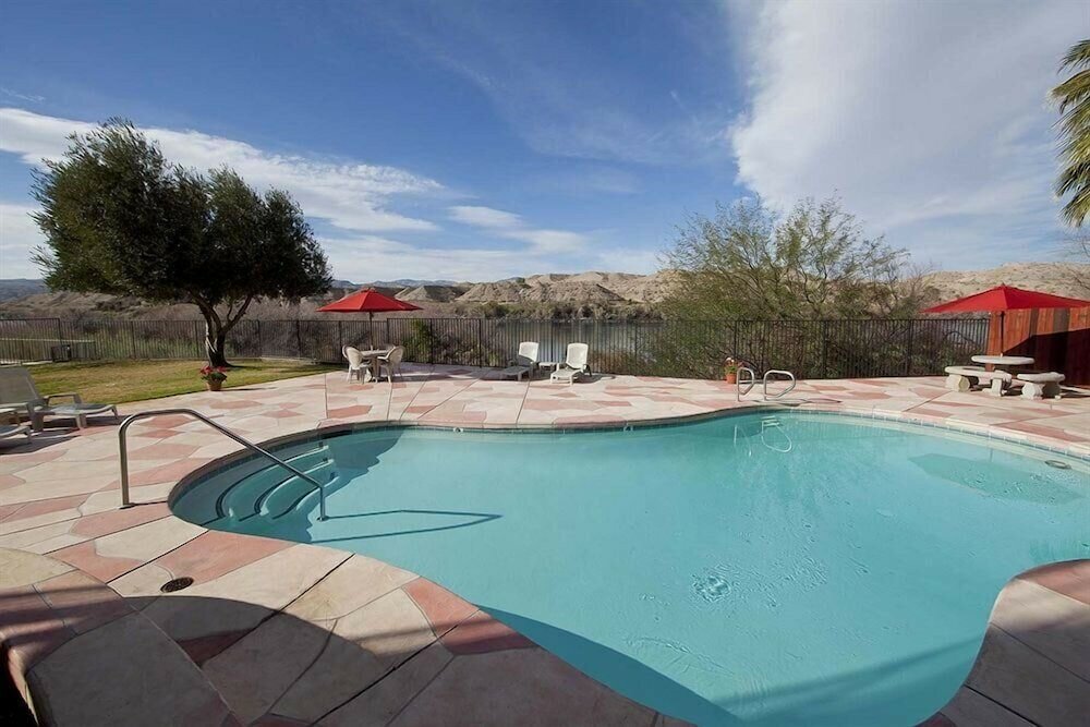 Фото Lodge on the River