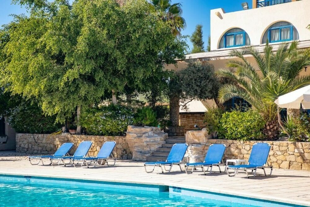 Фото Navarria Hotel