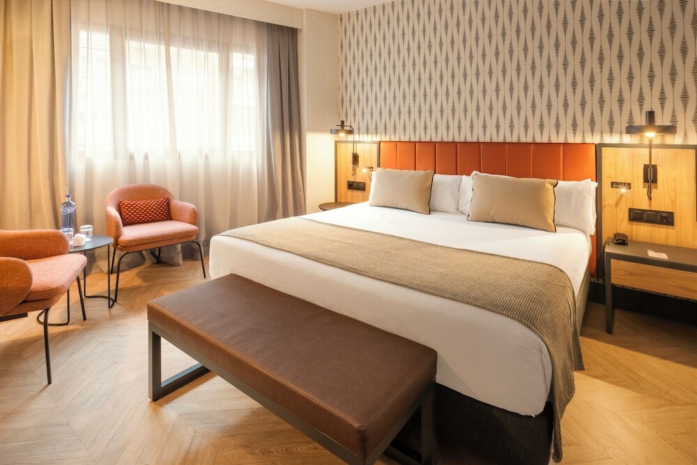 Фото Catalonia El Retiro