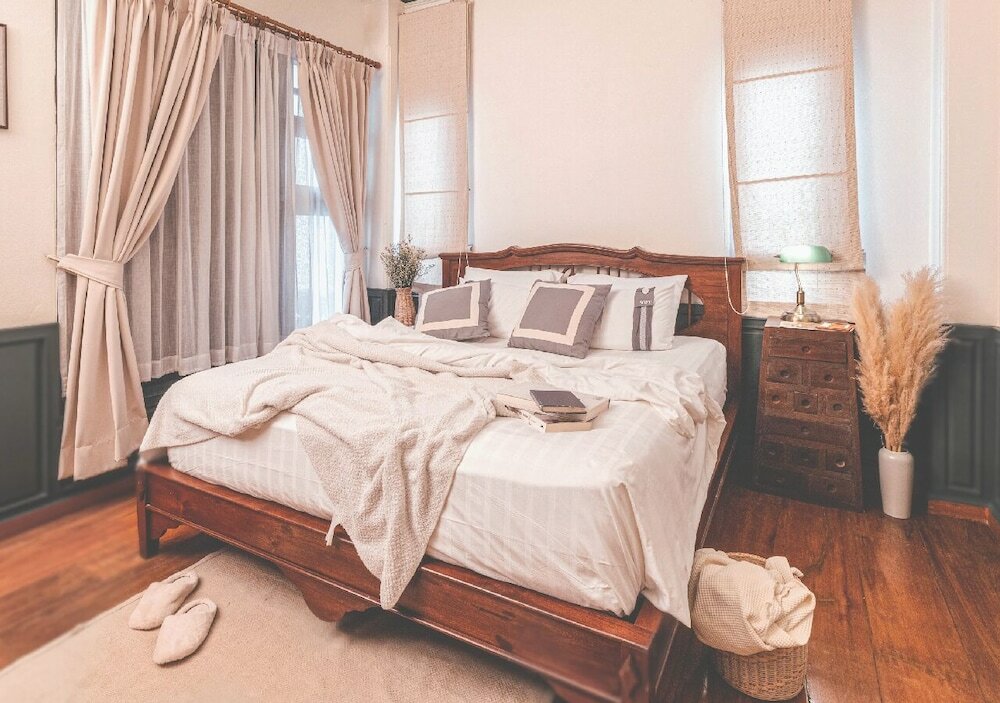 Фото Yesterday Hotel