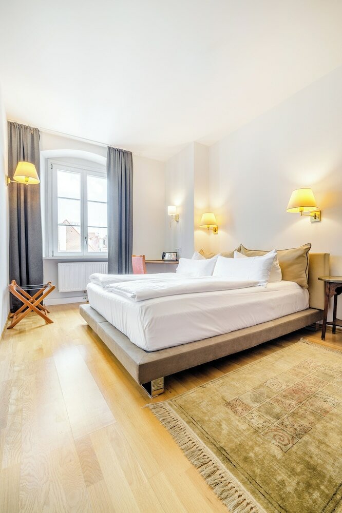 Фото Bohemian Hotel