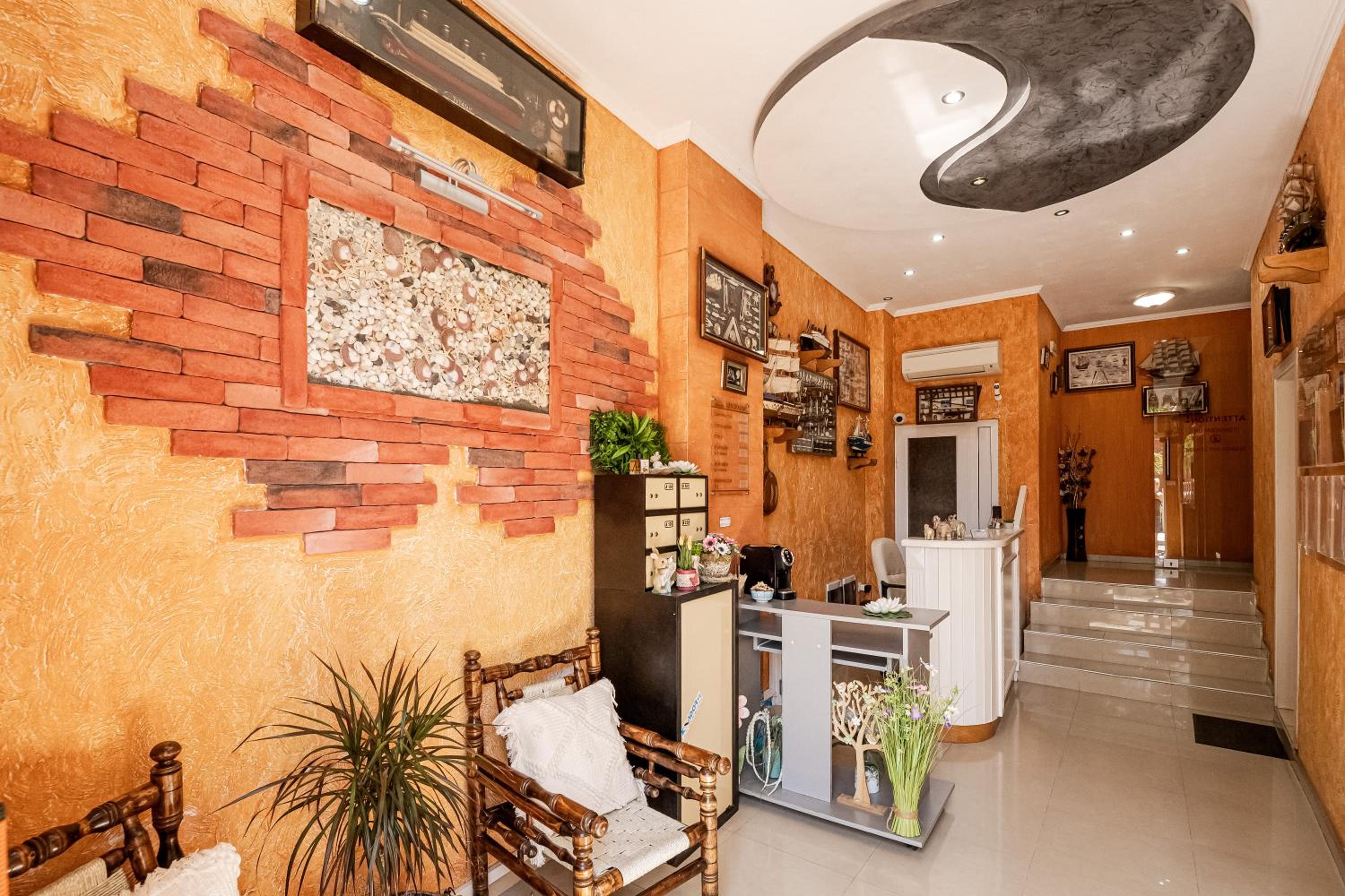 Фото Paros Hotel Pomirie Bulgaria