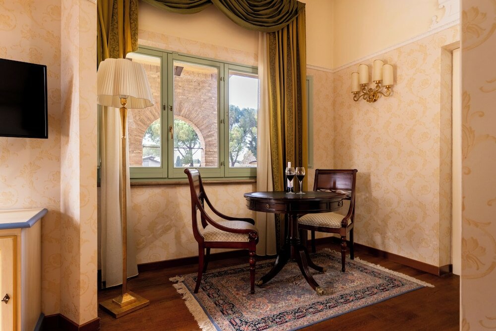 Фото Hotel Parco Dei Cavalieri