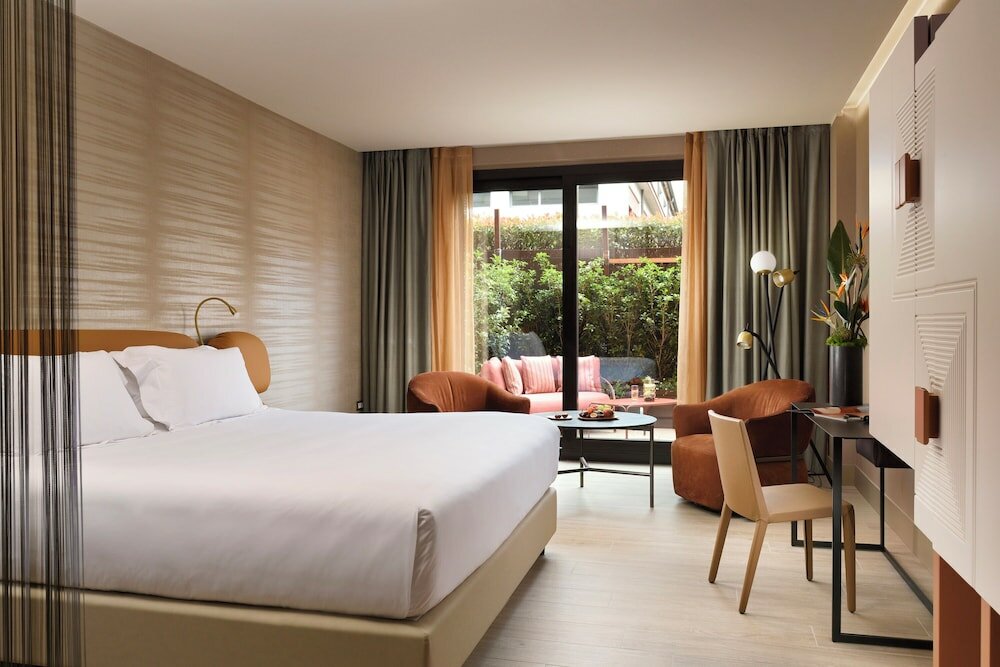 Фото Milan Suite Hotel