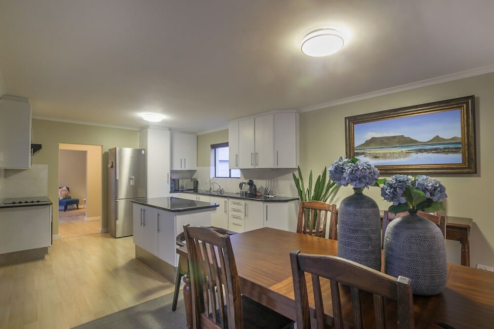 Фото Atlantic Bay Lodge