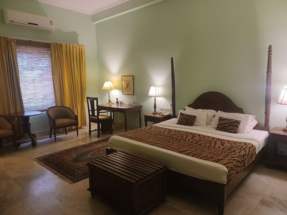 Фото Hotel Dev Vilas