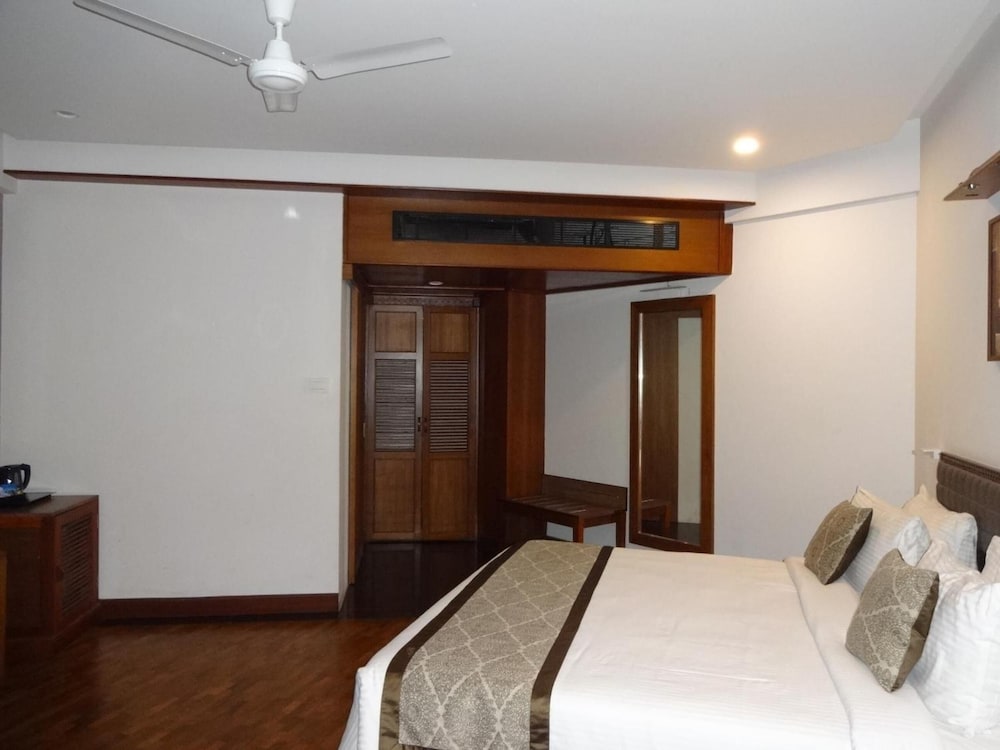 Фото Keys Select by Lemon Tree Hotels, Malabar Gate, Kozhikode