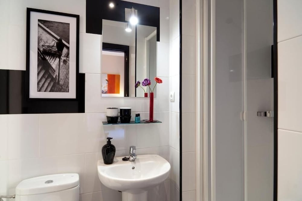 Фото Thc Tirso Molina Hostel