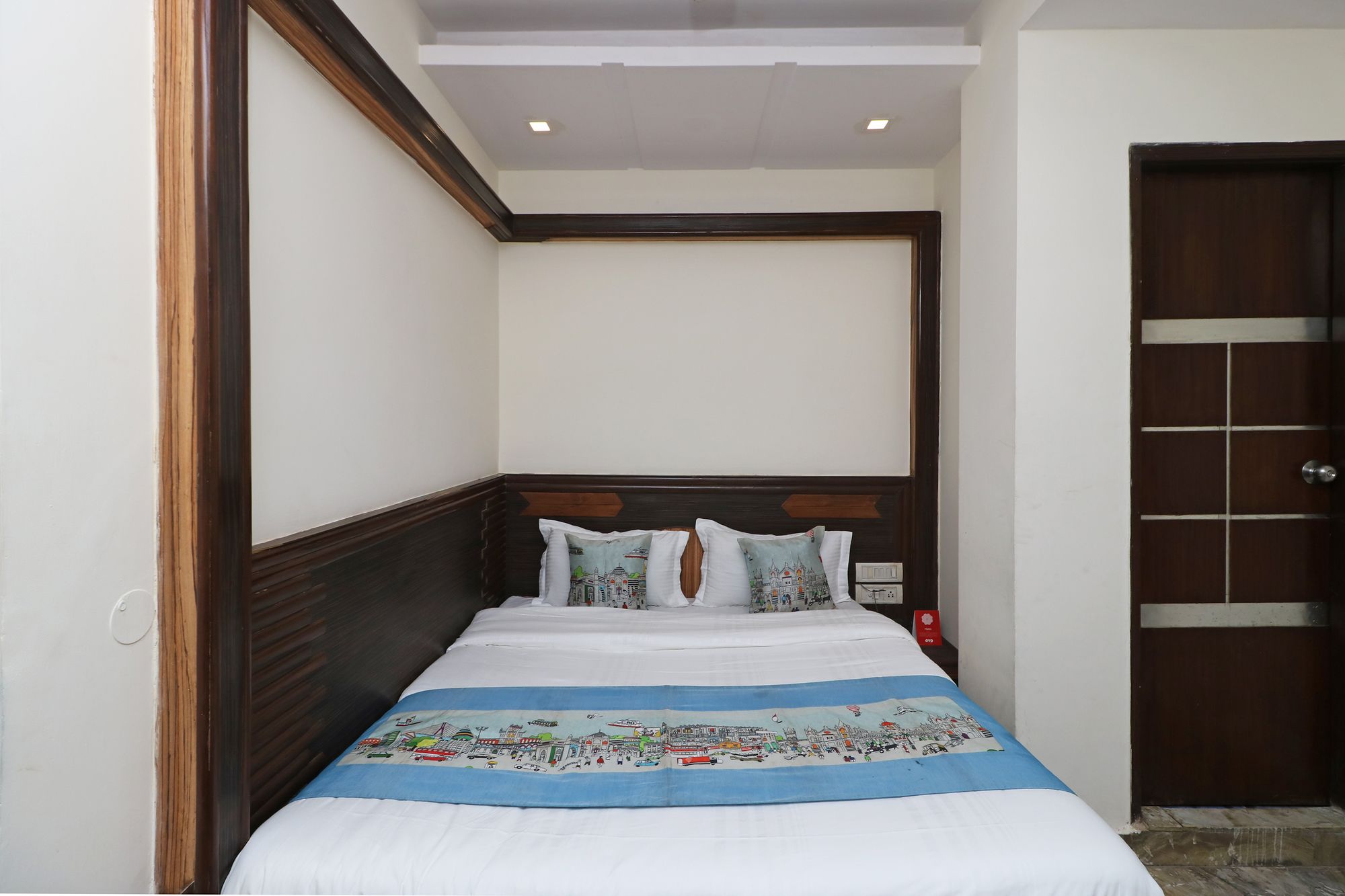 Фото Oyo 5494 Hotel Odeon Continental