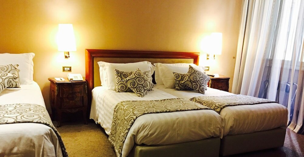 Фото Hotel Savoy