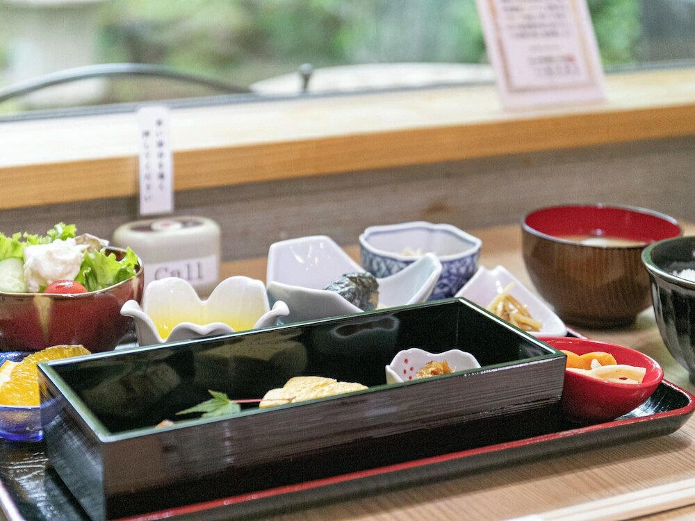 Фото Yufuin Besso Shikisai Hotel