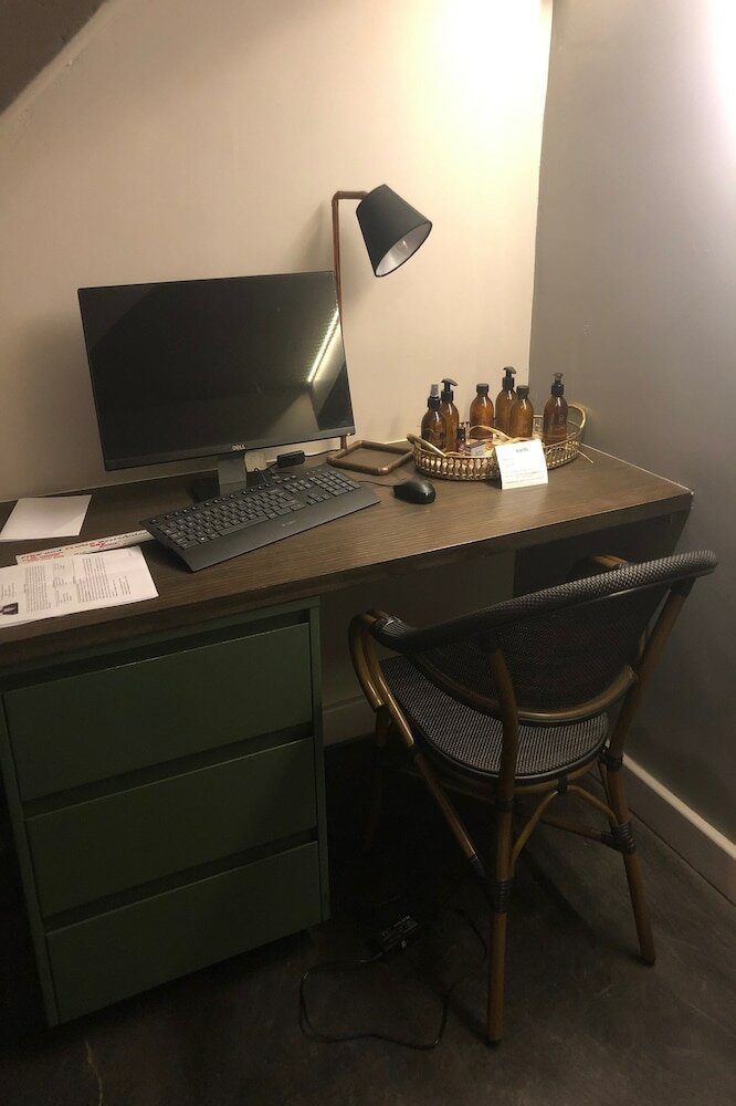 Фото The Tree House Boutique Hotel