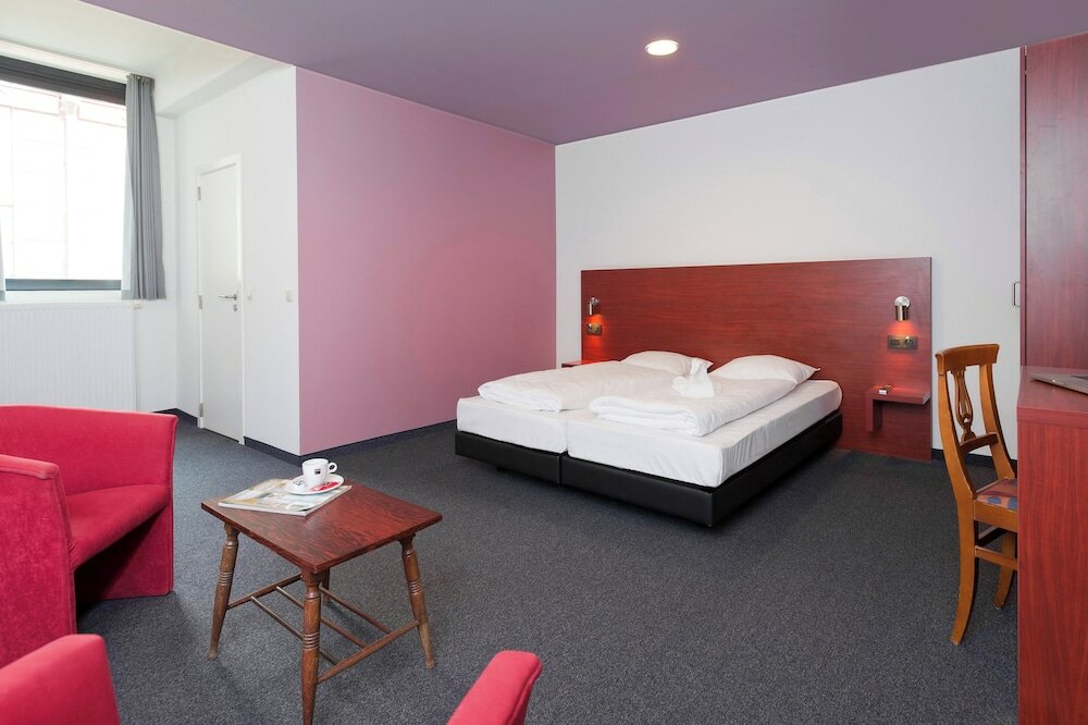 Фото Century Hotel Antwerpen