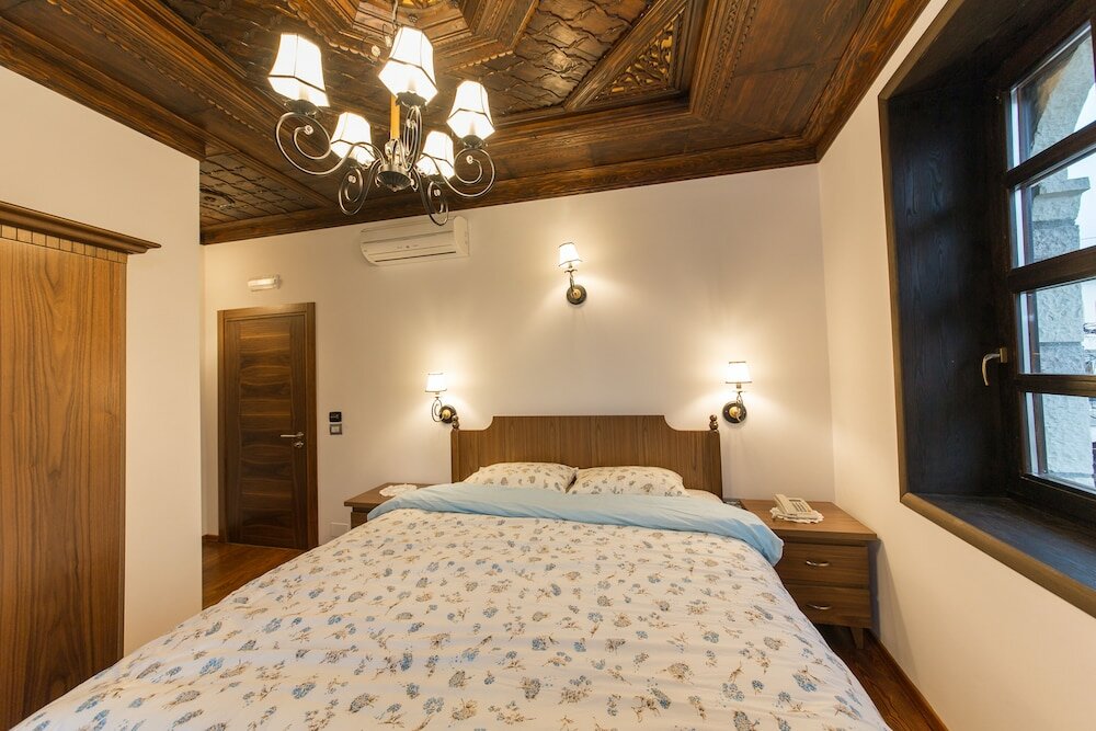 Фото Hotel Onufri