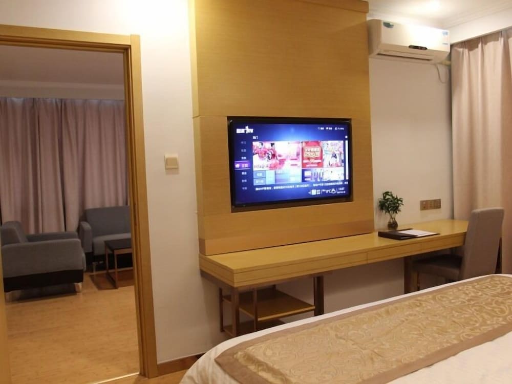 Фото GreenTree Inn HuangShan Xiuning County Qiyun Moutain Hotel