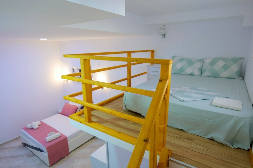 Фото Hotel Chris