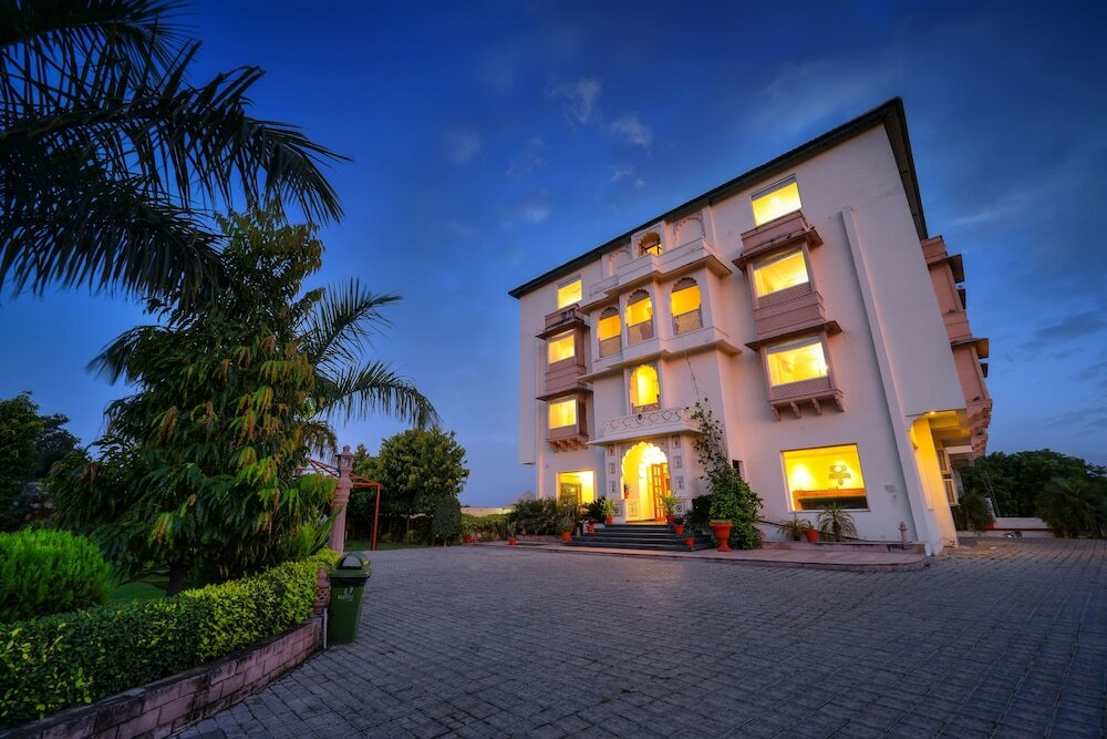 Фото отеля 1