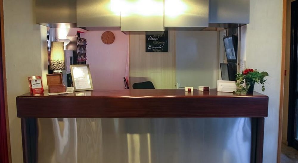 Фото Adonis Arc Hôtel Aix