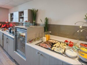 Гостиница Mercure Nice Marché aux Fleurs Hotel