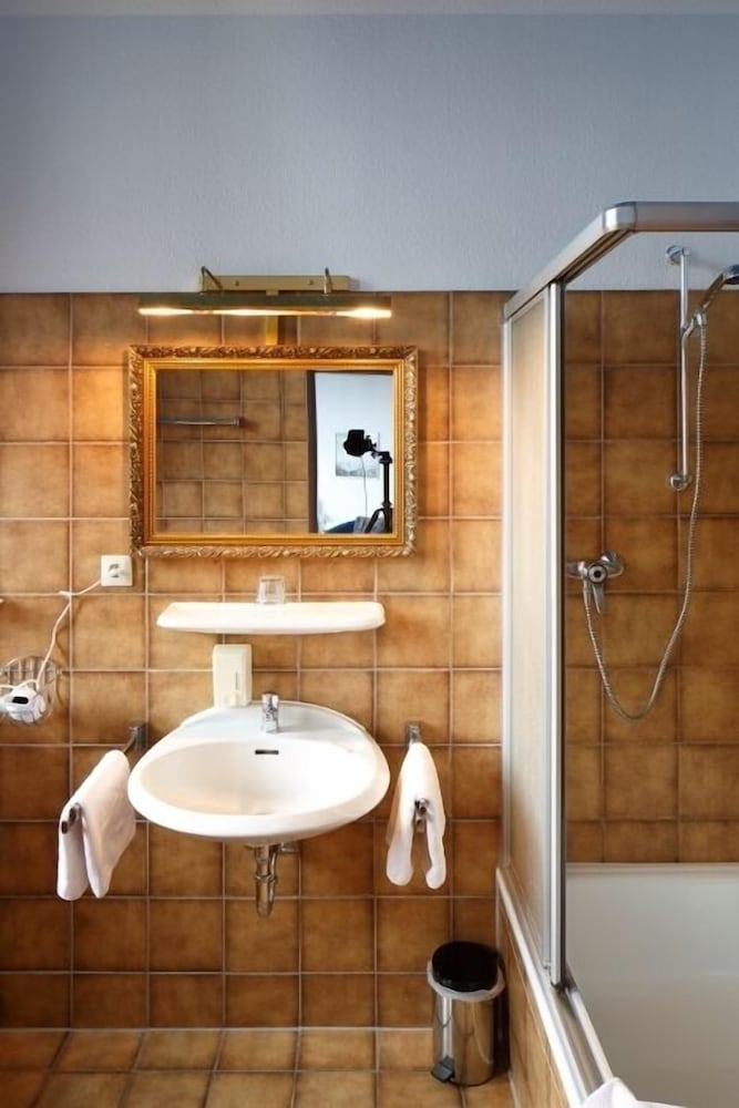 Фото Hotel Avalon