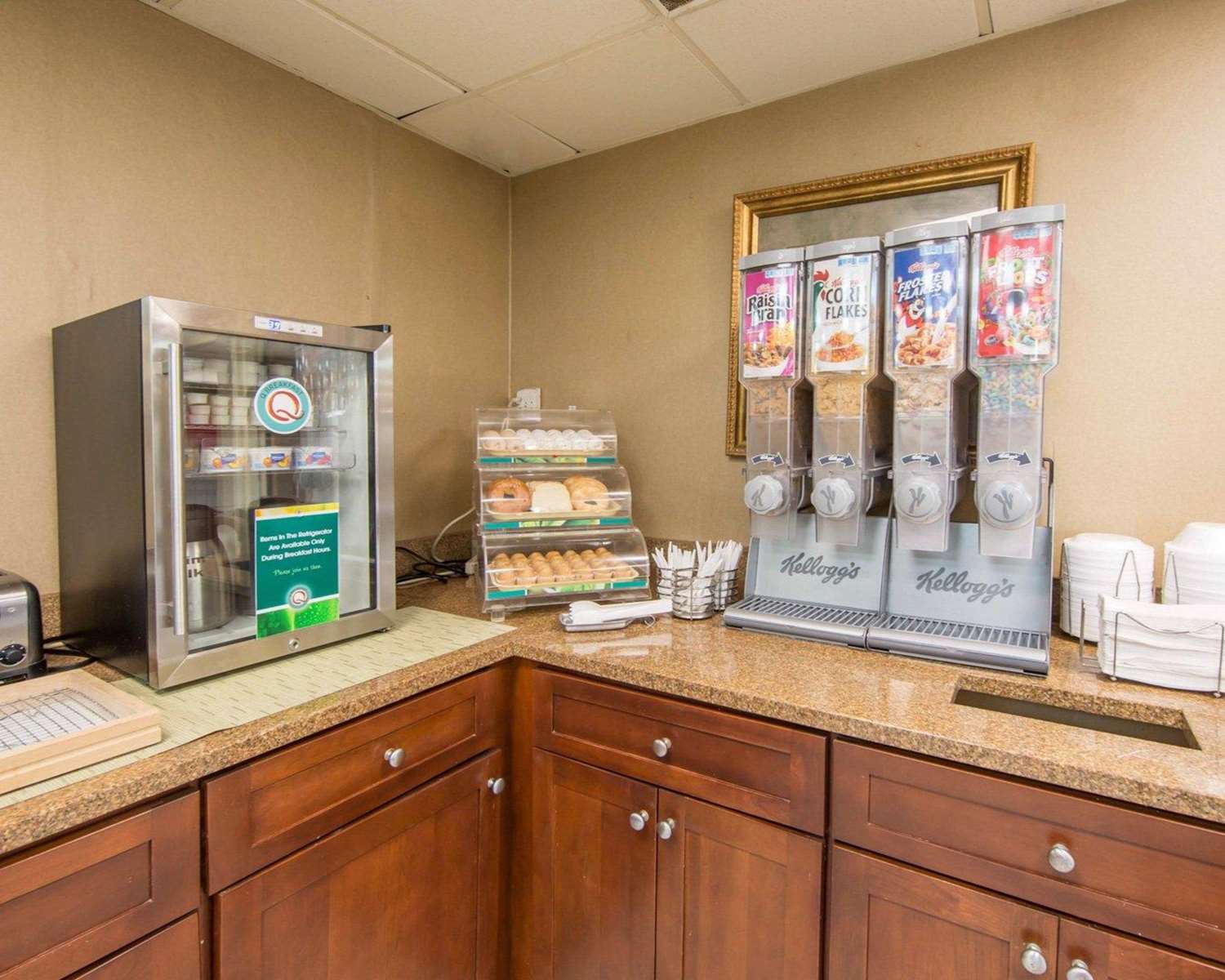 Фото Quality Inn Merchants Drive