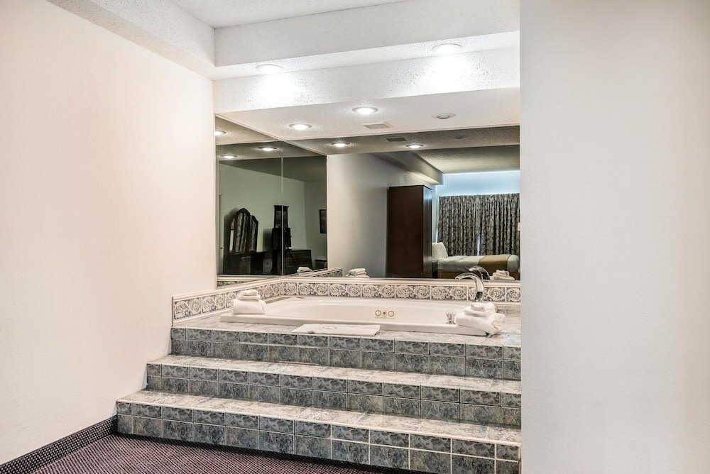 Фото Quality Inn & Suites Albany Airport