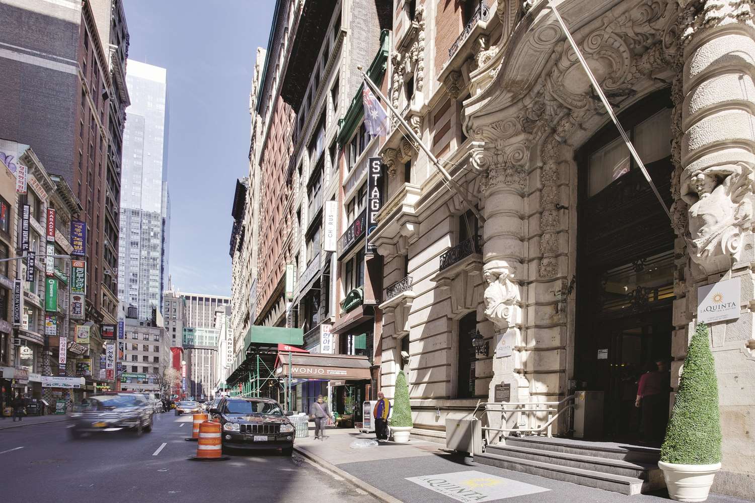 Фото The Hotel at Fifth Avenue