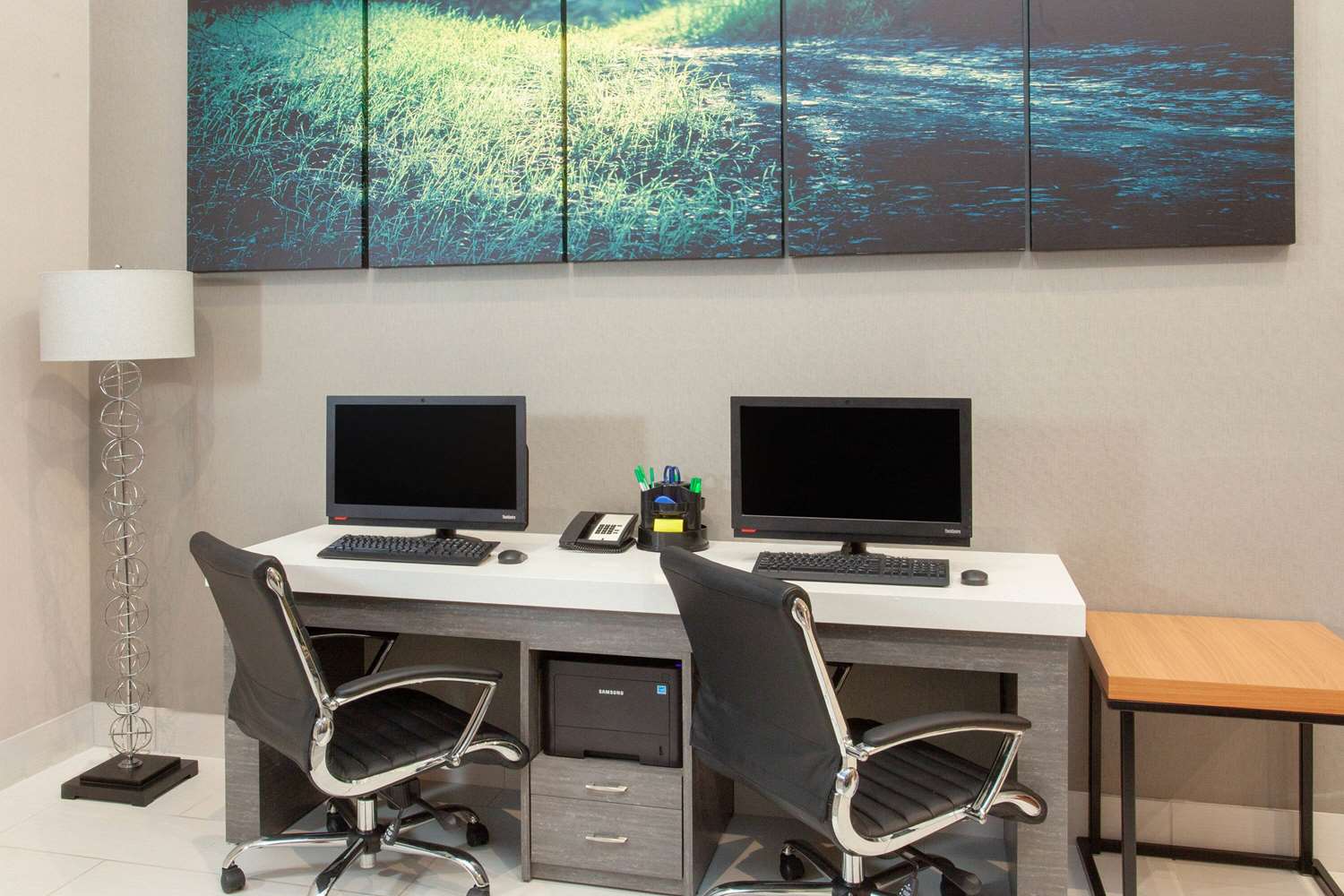 Фото Wyndham Garden Fort Wayne