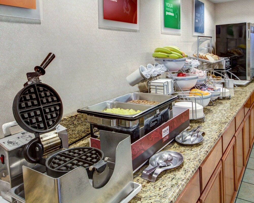 Фото Comfort Suites Downtown Sacramento