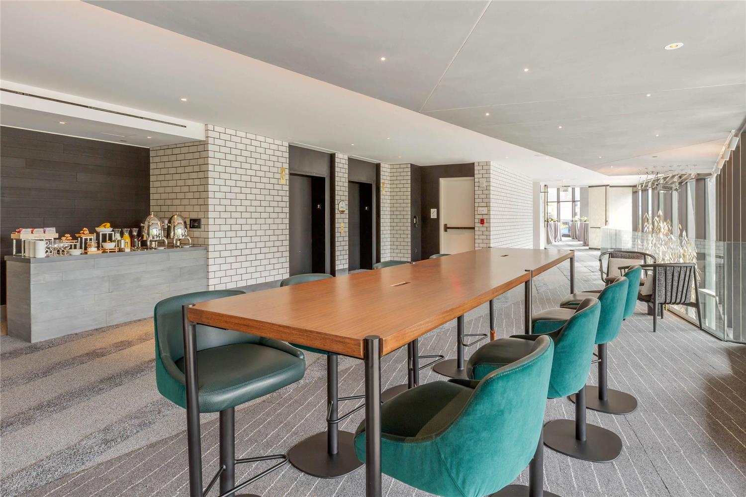 Фото Cambria Hotel Boston, Downtown - South Boston