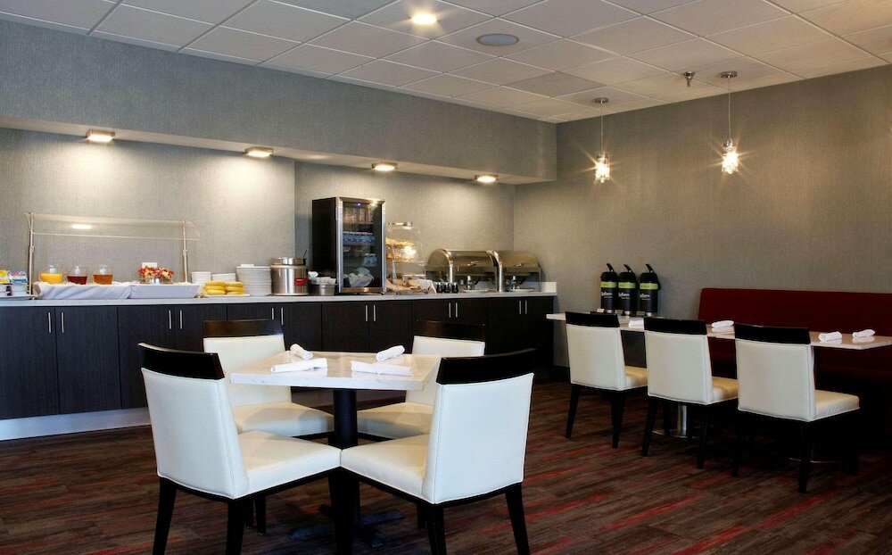 Фото Radisson Hotel Oakland Airport