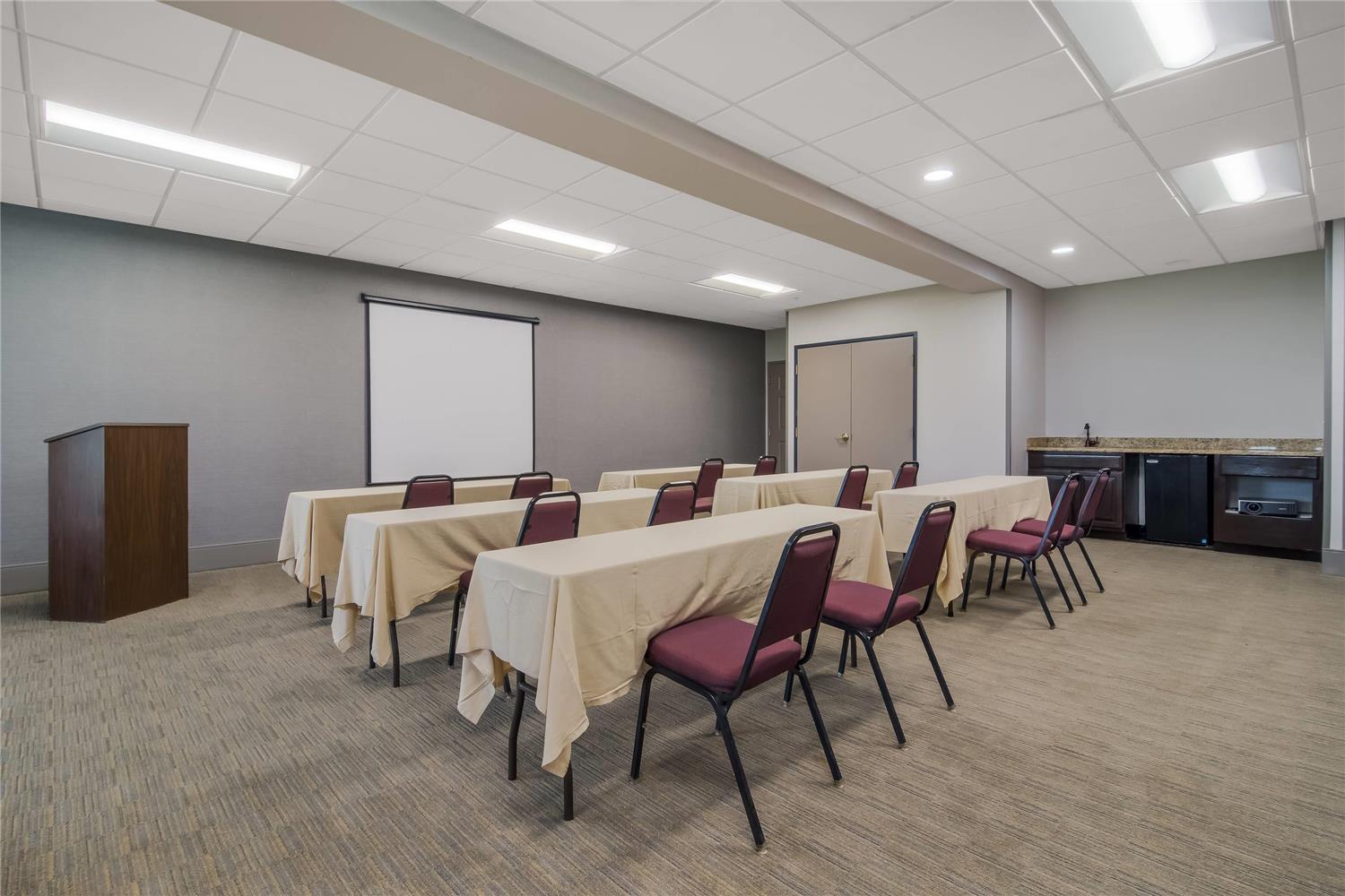 Фото Country Inn & Suites by Radisson, Goldsboro, Nc