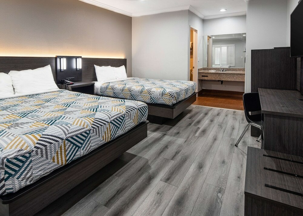 Фото Motel 6 Anaheim, Ca - Convention Center