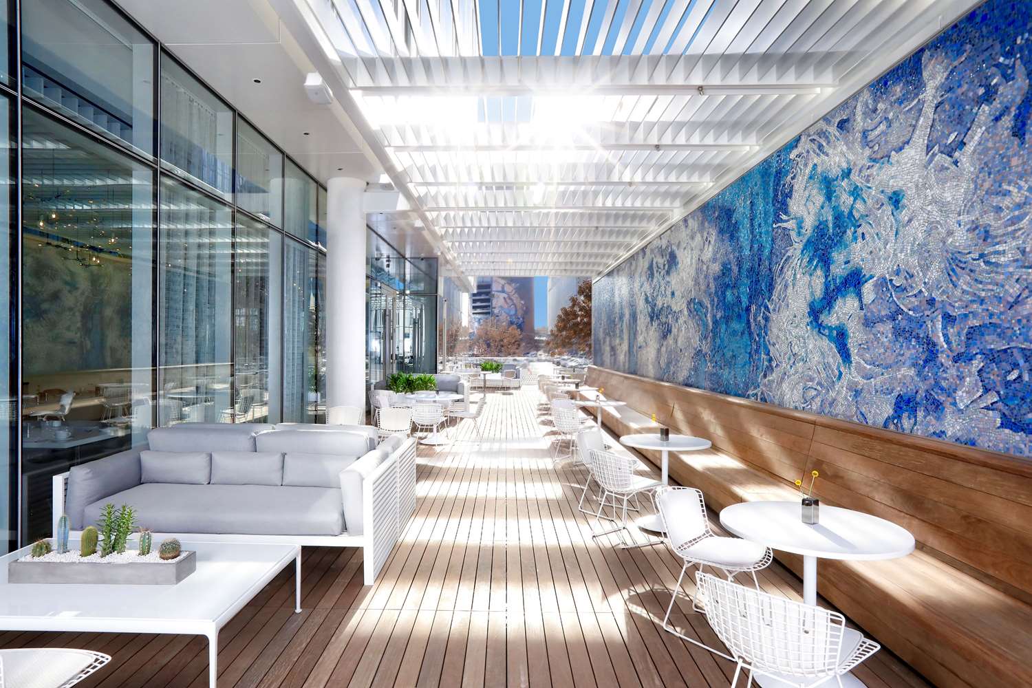 Фото Hall Arts Hotel Dallas, Curio Collection by Hilton