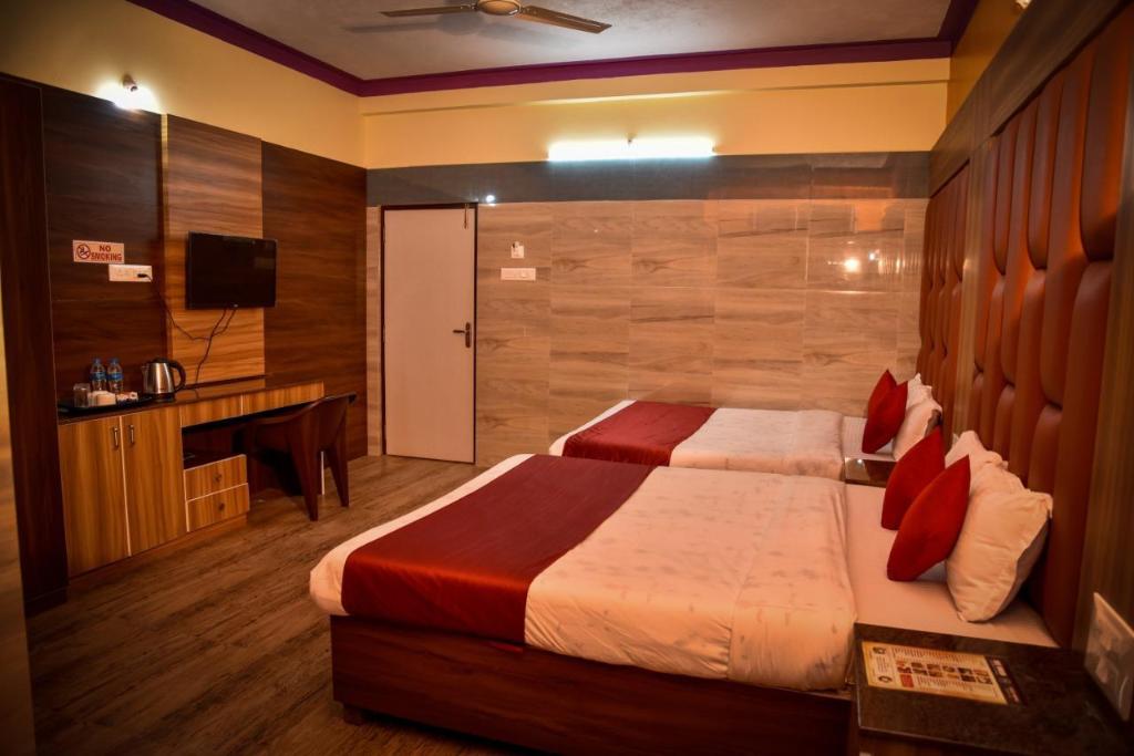 Фото Sree Varada International