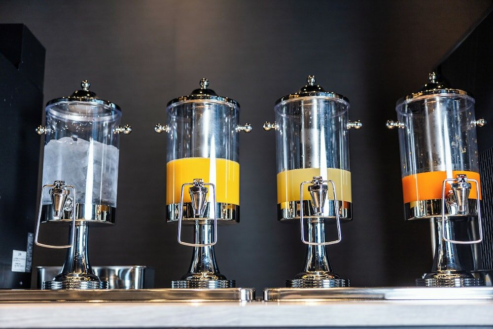 Фото Wyndham Garden Sapporo Odori