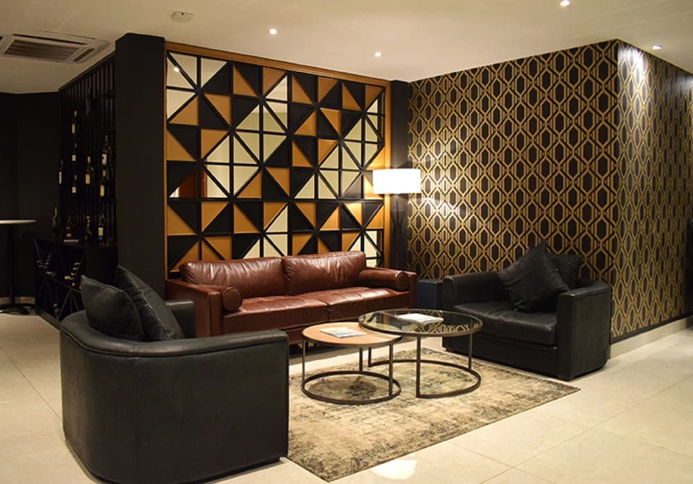 Фото Mythos Boutique Hotel