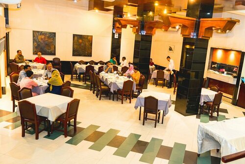 Гостиница The Avenue Hotel and Suites в Читтагонге