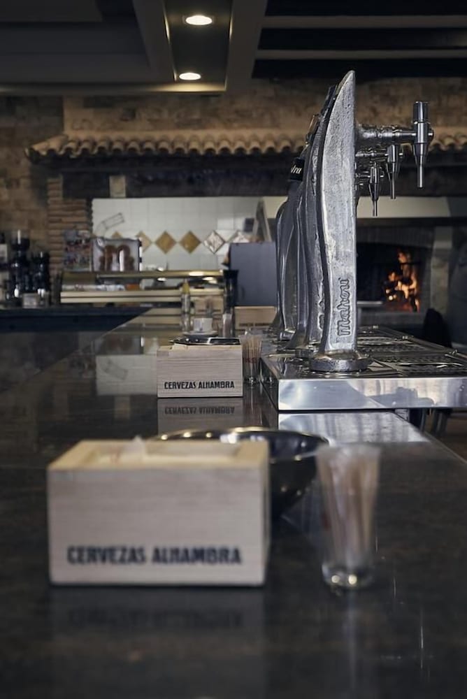 Фото Hotel Restaurante Dama de Baza