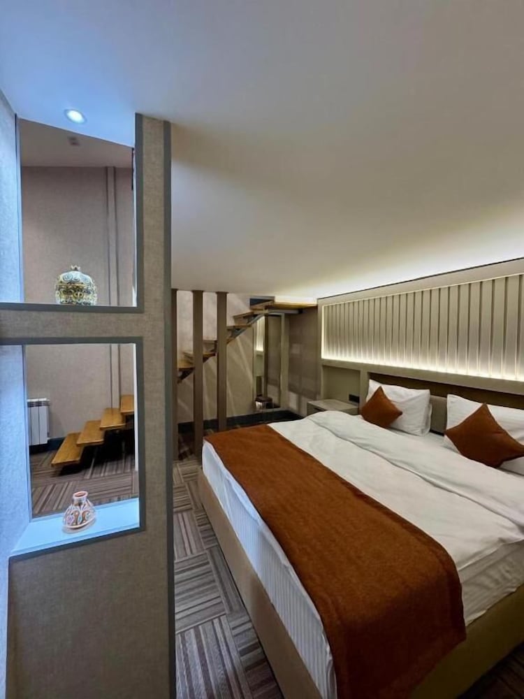 Фото Nizami Central Park Hotel