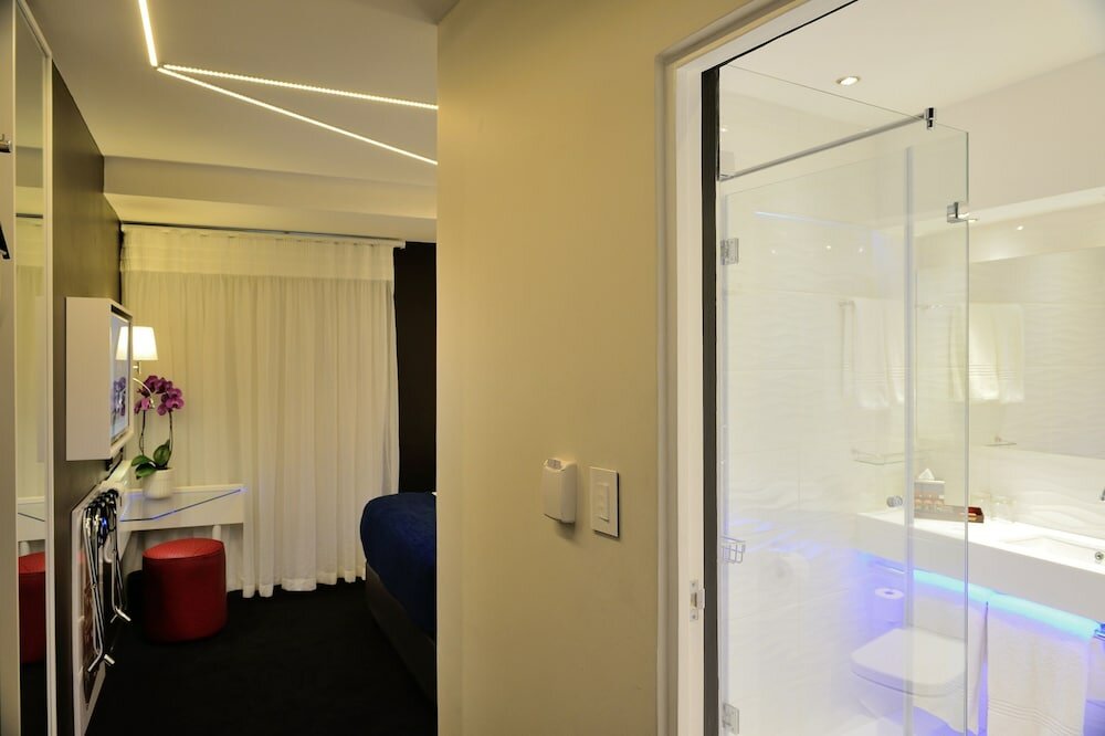 Фото Signature Lux Hotel, by Onomo