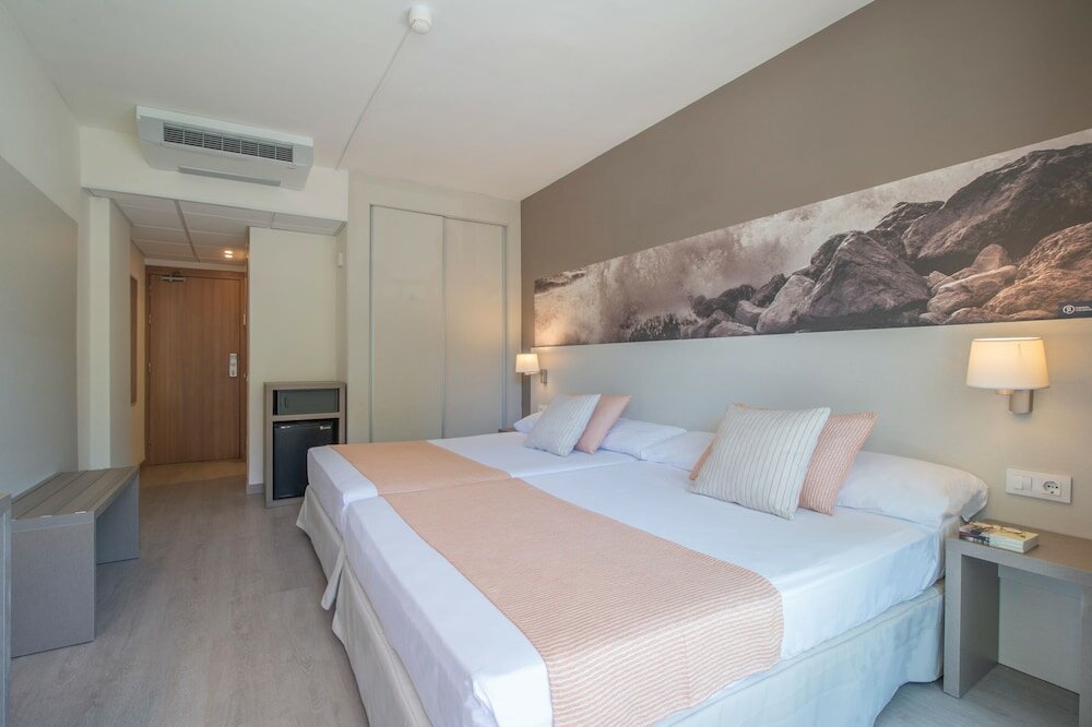 Фото Hotel Salou Sunset by Pierre & Vacances