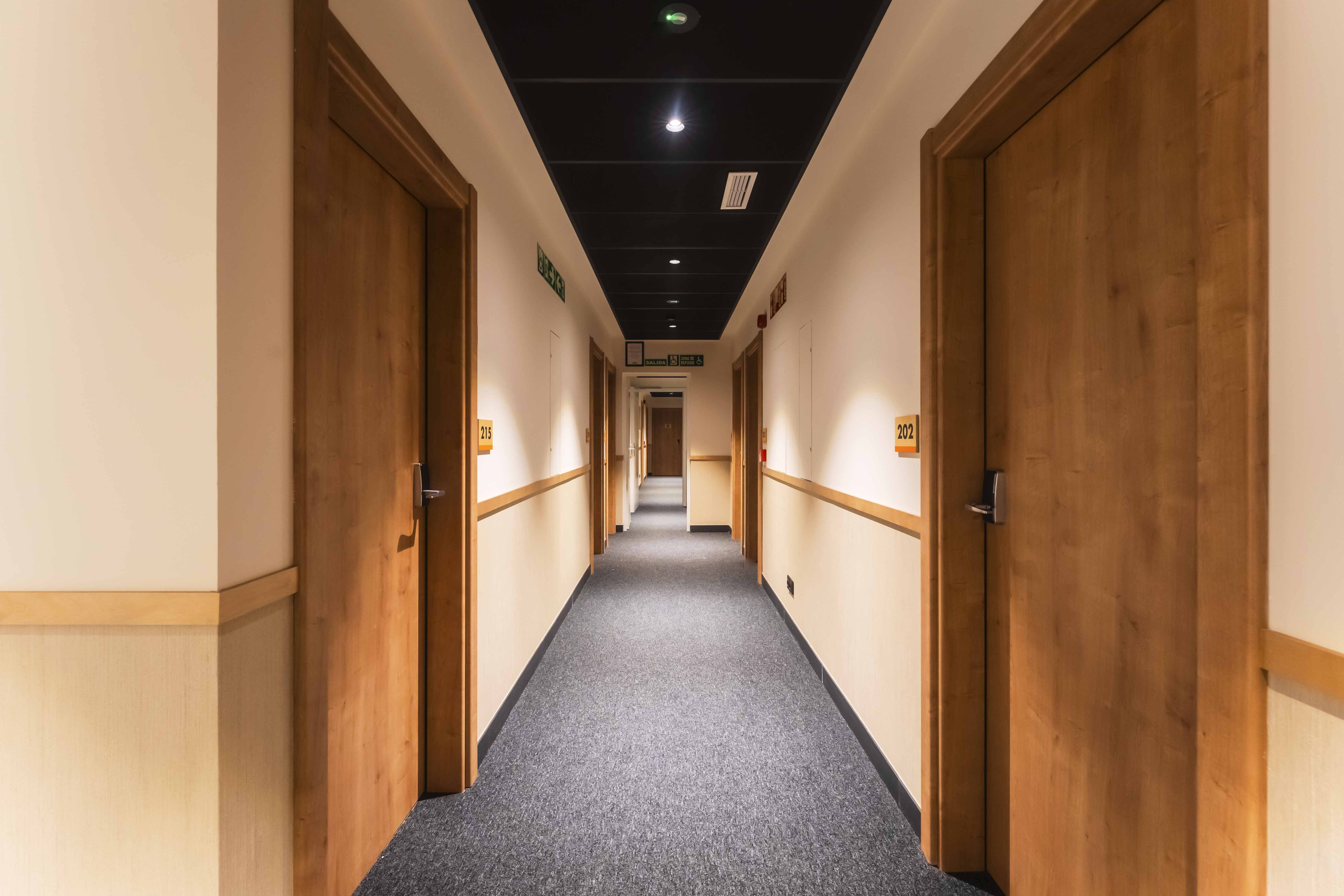 Фото EasyHotel Barcelona La Sagrera