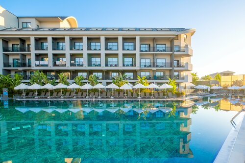The X Belek